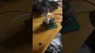 AC flyback transformer draws high voltage arcs with igbt ZVS driver