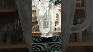 #shorts #bebidas #cocktail #mixologia #cocteler&iacute;a
