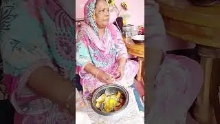 সকাল থেকে মা নিজ হাতে অনেক কিছু রান্না করলো 