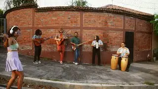 Un d&iacute;a en la vida de Inflorescencia (Trilog&iacute;a Oficial)