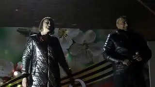 Поют Дарья Давыдова и Дмитрий Акимов
