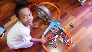 Hot Wheels TURBINE TWISTER