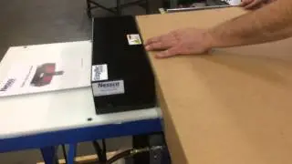 EdgeTec L-Clip 200 - Inline with Conveyor