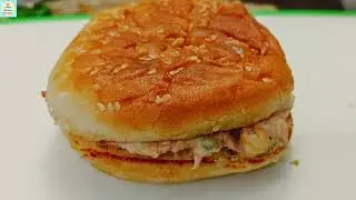 Club Burger Sandwich🍔| Cafe Style Burger Recipe | Spicy & Creamy Veg Burger