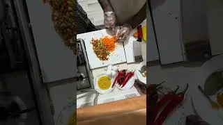 Chicken soup A simple and delicious chicken soup you can easily make at home 🍲