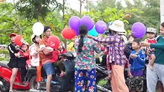 Lsr lộc kỳ &acirc;n - m&uacute;a l&acirc;n khai trường mầm non rubi- lion dance