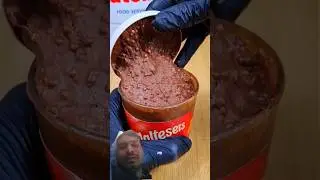 Шоколадная паста Nutella, Twix и Maltesers.