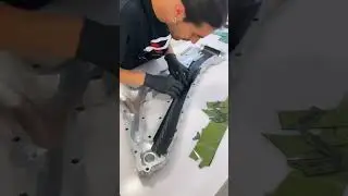 this how carbon fiber frame made #youtubevideos #youtubeshorts #cyclingvlog vid: @pedroniracebikes