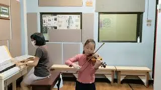 Minuet J.S.Bach | Hannah Sumual & Ms. Christine Hosea | New Harmonic Music School