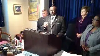 Indiana House Democrats criticize GOP committee chair over