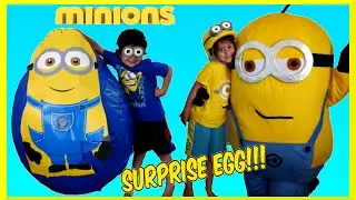 Despicable Me Minions Super Giant Surprise Egg Toys with Evan and Maya!!