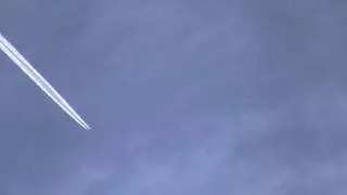 Plane (jet trail) passing (realtime) V07027