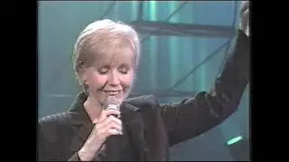 Renée Martel    -  Liverpool  -  émission :  Le plaisir croît avec l'usage  ( Guy A. Lepage )  1999