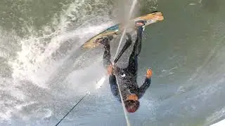 Kitesurf Dopo il salto le onde in arrivo RvLaluzKiteboarding #11