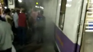 Mumbai local caught fire at andheri 08th september 2016