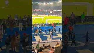 The first time I stood for PSG at Parc des Princes.第一次光临巴黎王子公园球场，大巴黎加油！