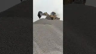 Heavy Loader Loading at Crush Plant | Jawa Crusher Loader Work | Stone Crushing Plant #bulldozer😱