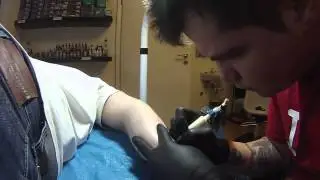 Pascal t&auml;towiert traditional Old School Leuchtturm Tattoo Falling Bird Tattoo Studio Hassloch