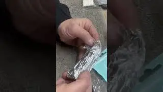 В каморке старого рокера. Я покажу вам &laquo; Кое-что&raquo;!