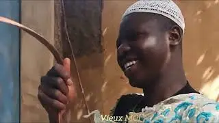 LE PETIT LÀ VEUX JOUER AVEC MA VIE 🤣🤣