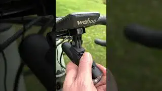 Cateye Volt 800 an XON GoPro Combo Alu-Lenkerhalter, Outfront-Mount fuer Wahoo / Garmin