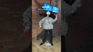 Что выберете вы: зависать в телефоне или VR-игру? #виртуальнаяреальность #mirvr #shorts
