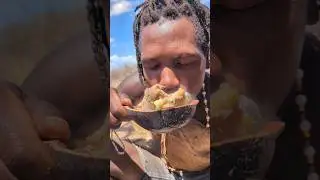 that's,,,😯 awesome Food😋 Hadzabe tribe Family Eating breakfast time🤩very delicious.