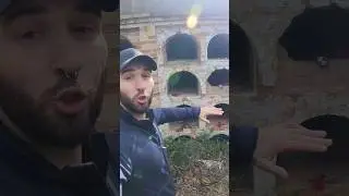 ESTE ES EL ESTADO DE LAS TUMBAS EN ESTE CEMENTERIO ABANDONADO