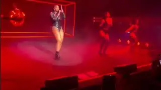 Chloe - Worried Live (In Pieces Tour Chicago)