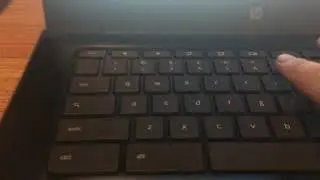 Функция удаления с клавиатуры Chromebook с кнопками поиска и Backspace. Удаление написанного текс...