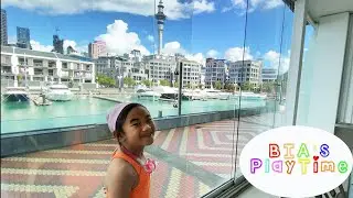 Bliss has summer Christmas fun swimming in pool in New Zealand with daddy and sisters!