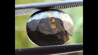 Tiger iron specimen gemstone from Australia.