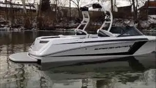2014 Super Air Nautique 230 &mdash; серебристый цвет/чёрный оникс на воде