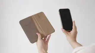 Macarooon's iPhone MagSafe Leather Case & Flip Cover