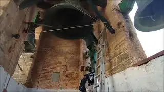 Toque de campanas con volteo de 
