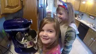 Hunt Trap Fish !: Season 3: Episode 1: Christmas Cookies: Confetti Cookies