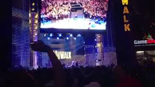 TI Exclusive: Brandon And Savannah Perform at City Walk!
