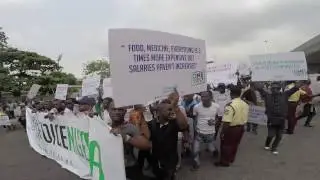 Nigerians protest against bad governance