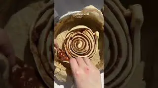 Тортик  с корицей cinnamon roll cake #christmas #music #merrychristmas #song #singer #десерт