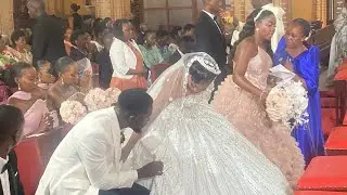 KIWEDDE!!! Itene Ntale Empeta Bagimukubye Ku Church E&rsquo;Rubaga.