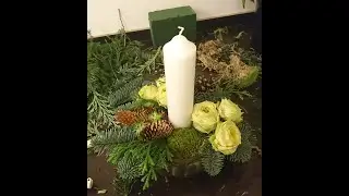 Lær at lave en juledekoration med friske blomster.  Tips og Tricks fra en blomsterdekoratør.