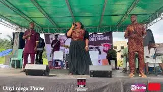Onyi mega Praise the golden voice 
