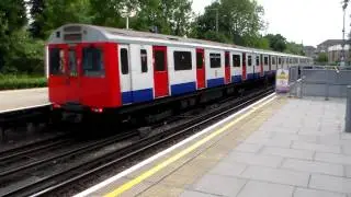 D78 stock 7111 at East Putney