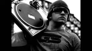 SMOOVE - Left Right & Centre feat Lord Large