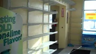 Convenience Store Space / Interior and Exterior