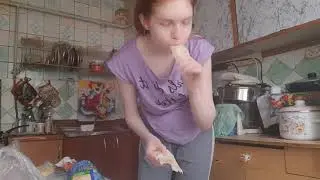 #Vlog- Трава очень выросла. Наша рассада. Обожаю лаваш! #Кристи#Карамелька