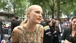 Rock of Ages premiere: Malin Akerman nearly knocked out Tom Cruise with her thigh!