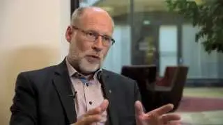 Stefan Attefall ger sin syn p&aring; byggprocessen