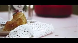 ELISA DAY Das Huhn und das Knie