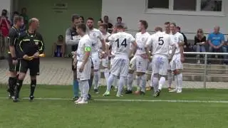 SC Breitenbrunn gegen SC Trausdorf 1:0 (1:0) - die Mannschaften betreten das Spielfeld
